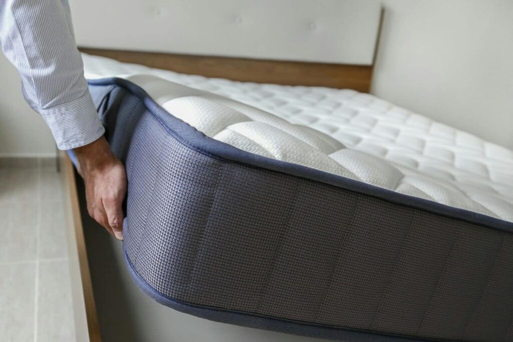 Jak odpowiednio dopasować materac do ramy łóżka?